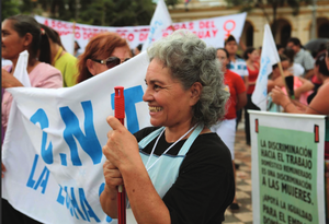 En los últimos 20 años la desigualdad salarial y el acceso al empleo de mujeres frente a los hombres va empeorando - Revista PLUS