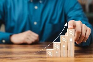 Intereses de créditos en dólares y en guaraníes registran nuevo pico - MarketData