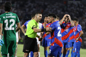 Versus / Derlis López y la curiosa explicación de por qué terminó el superclásico en un córner