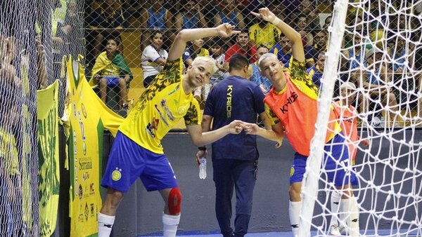 Intensa lucha en las finales del Nacional de salonismo