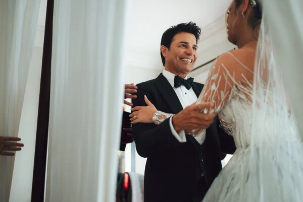 Tiempo de vals: El emotivo momento en que Lele Pons baila con su tío Chayanne - Unicanal