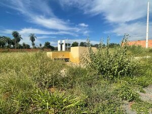 Capiateños denuncian dejadez de cementerio recién construido - Nacionales - ABC Color