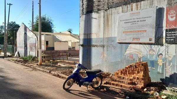 Denuncian que obras de reparación de una escuela no avanzan en Encarnación - Nacionales - ABC Color