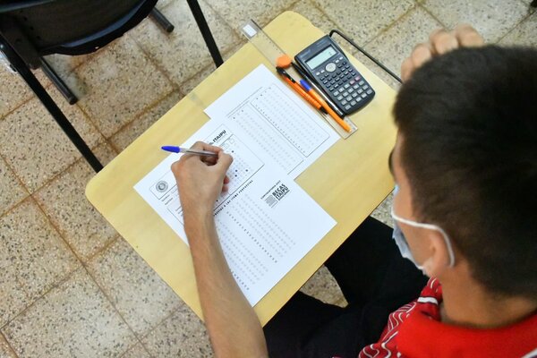 Becas: Postulantes deben verificar cuáles son las calculadoras habilitadas para el examen - La Clave