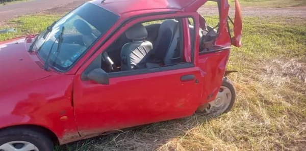Choque de vehículos deja una mujer fallecida y cinco heridos - Noticiero Paraguay