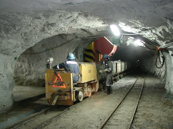 Perú prevé inversiones mineras de 6.900 millones de dólares entre 2023 y 2024 - MarketData