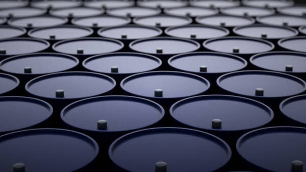 Los ingresos por gas y petróleo en Rusia caen a casi la mitad en dos meses - Revista PLUS