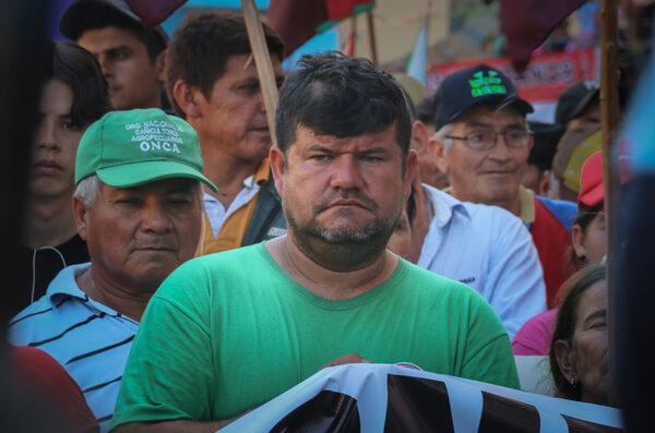 Campesinos protestan en Paraguay para exigir la atención del Gobierno - MarketData
