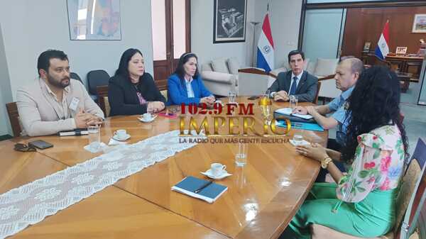 Concejales municipales se reunieron con el Ministro del Interior - Radio Imperio