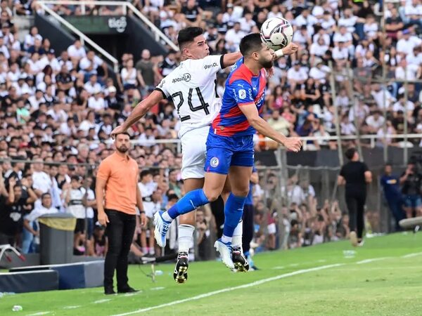 Olimpia, con técnico interino al blanqueo - Fútbol - ABC Color