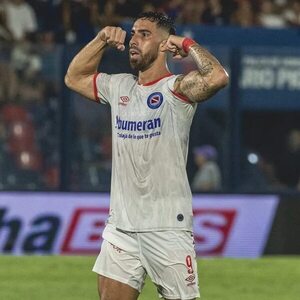 Gabriel Ávalos le da la victoria a Argentinos Juniors - Fútbol Internacional - ABC Color