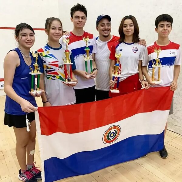 Squash: Trofeos en Argentina - Polideportivo - ABC Color