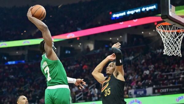 Celtics se atascan mientras Nuggets, Sixers y Kings no aflojan