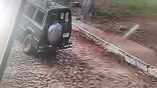 Identifican camioneta y buscan a tatácho que atropelló a “motoka” - La Clave