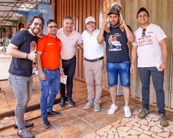 Equipo de Yo Creo presentó sus propuestas a los vecinos del barrio La Blanca de CDE - La Clave