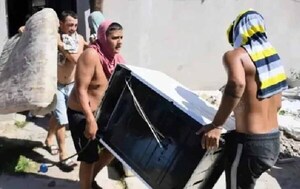 Vecinos saquean casa de presunto narco en Argentina – Prensa 5