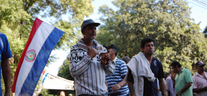 Campesinos movilizados para exigir el cumplimiento de los acuerdos