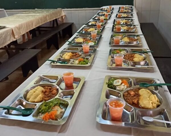 Almuerzo escolar en Santa Rita: tras acto sin oferentes, finalmente una empresa presentó propuesta - ABC en el Este - ABC Color