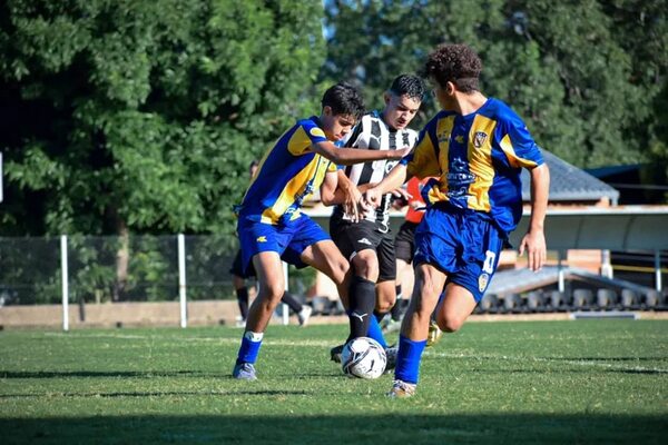 Tridente al mando de la Sub 14 - Fútbol - ABC Color