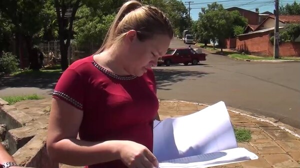 Mujer denuncia sup. estafa al comprar un vehiculo con orden de secuestro