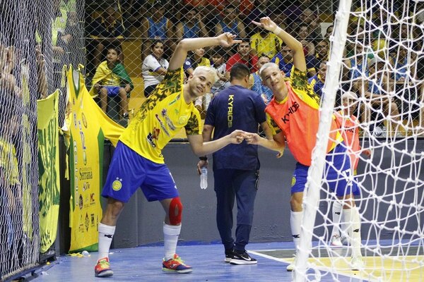 Versus / Nacional de Fútbol de Salón: Suspenso total a horas del "mata-mata"