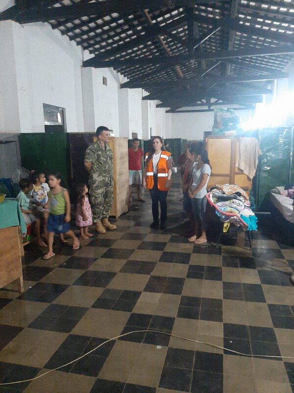 SEN pide ayuda a la Armada Paraguaya para asistir a los afectados por las inundaciones - ADN Digital