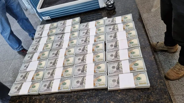 Comerciante de Ciudad del Este intentó viajar a Corea del Sur con 300.000 dólares - Noticiero Paraguay