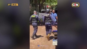 La PMT lo atacó con gas pimienta - C9N