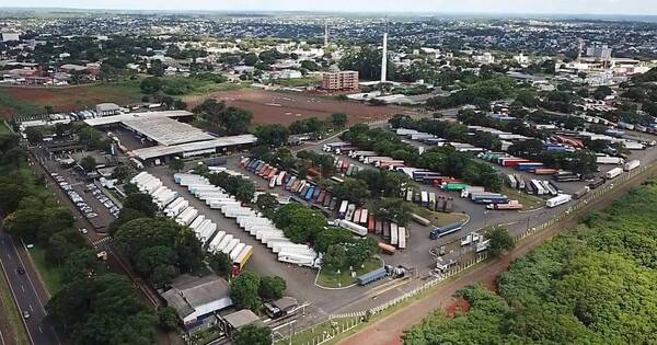 La Nación / En puerto seco de Foz, el 72,2% del flujo despachado es con Paraguay, destacan