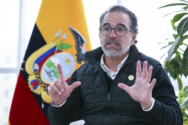 Ecuador y Perú coordinan una reunión en la frontera por la minería ilegal - MarketData