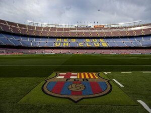 La Fiscalía denuncia al Barcelona por corrupción continuada en el 'caso Negreira'