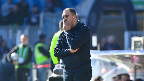Diario HOY | DT renuncia tras defender a jugador acusado de abuso sexual