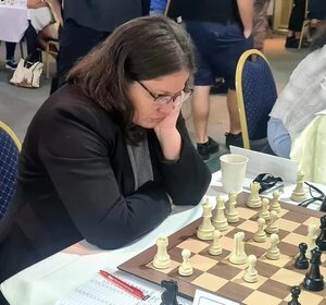 Partida comentada por el GM Zenón Franco de la Ronda 1 del Zonal 2.5 de Asunción, Paraguay - Polideportivo - ABC Color