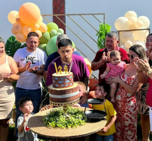 (Video). El divertido festejo de cumple de Chico Diaz, con perreo y todo
