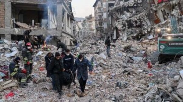 Terremotos en Turquía dejan pérdidas de 100 mil millones de dólares - ADN Digital