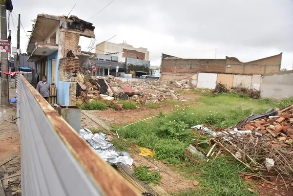 Defensoría del Pueblo toma denuncia de proliferación de estaciones de servicios en Asunción