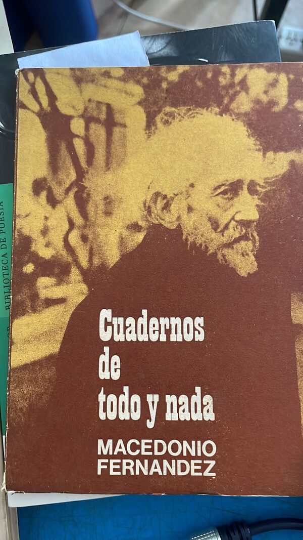 Macedonio el desescribidor - El Trueno