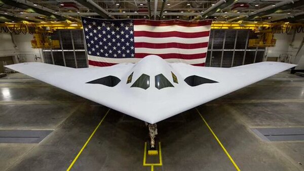 EEUU revela las primeras imágenes de su nuevo bombardero furtivo nuclear B-21 Raider