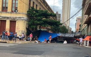Campesinos esperan respuestas a sus reclamos sobre deudas, salud y educación | 1000 Noticias