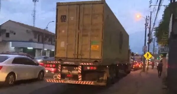 Caótico tránsito sobre avenida Mariscal Estigarribia se suma a regulada de buses - Nacionales - ABC Color