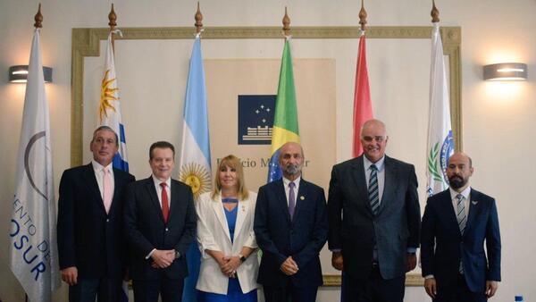 Acercamiento entre Parlasur y el Consejo Global por la Tolerancia y la Paz - .::Agencia IP::.