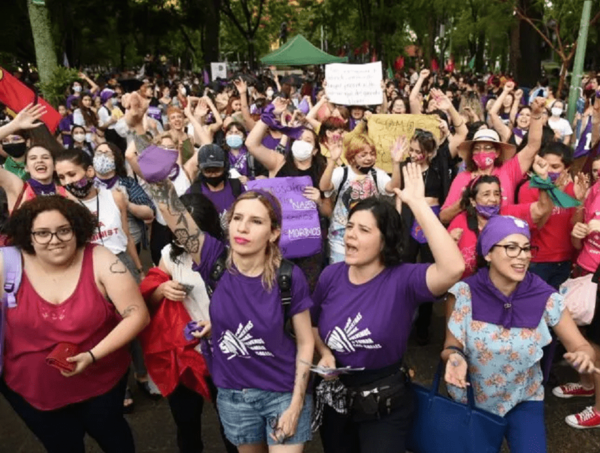 8M: mujeres marcharán en Asunción por sus derechos laborales y en repudio a la violencia · Radio Monumental 1080 AM