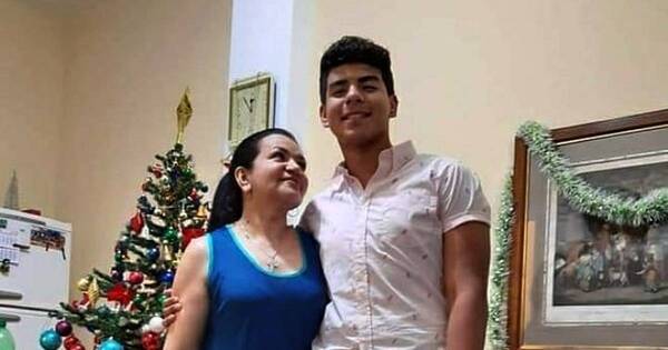 La Nación / “No sé qué hacer sin vos”, lamentó la madre de Fernando Báez a días de su cumpleaños