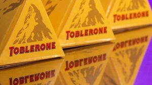 Toblerone cambiará su icónica imagen de una montaña en Suiza