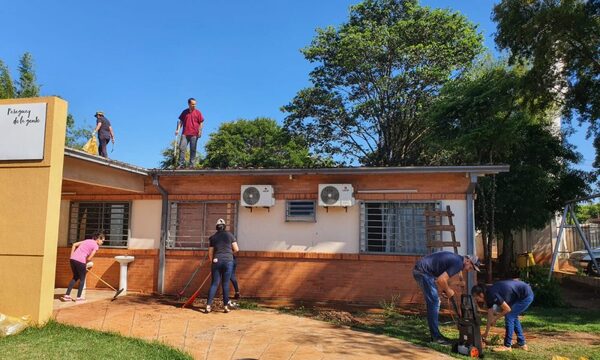 Realizan intensa minga ambiental en USF de Presidente Franco