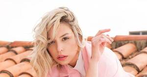 La Nación / La presencia de Lali Candia causó furor en el concierto de Camilo