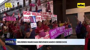 Video: mujeres marchan reivindicando derechos - ABC Noticias - ABC Color