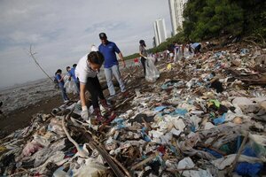 Científicos descubren un aumento “sin precedentes” de plástico en los océanos