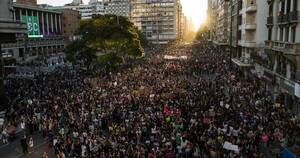 La Nación / Las mujeres salieron a la calle en todo el mundo para defender sus derechos