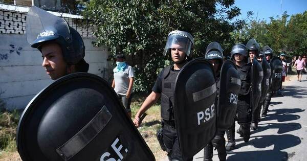 La Nación / Despliegan fuerzas contra el narcotráfico en Rosario